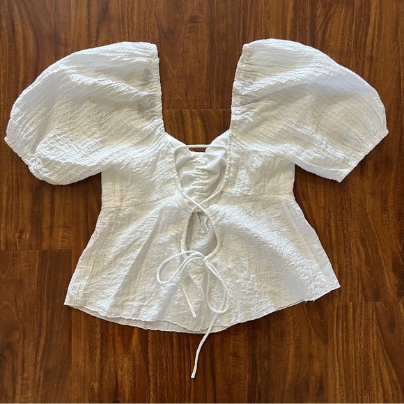 Tilly’s Full Tilt White Crinkle Cinch Puff Sleeve Open Back Top size XS - Picture 10 of 10